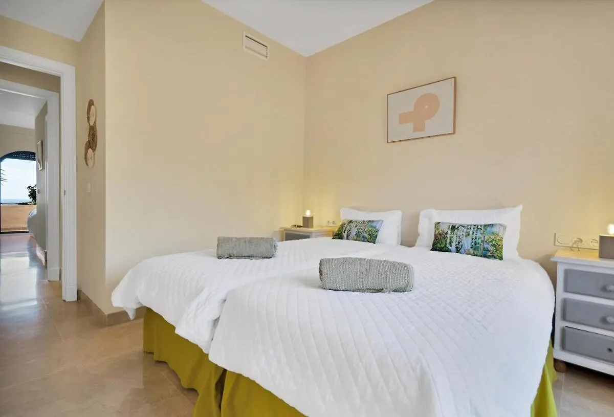 Ocean View Apartment En La Duquesa Golf - Coto Real 321 Manilva